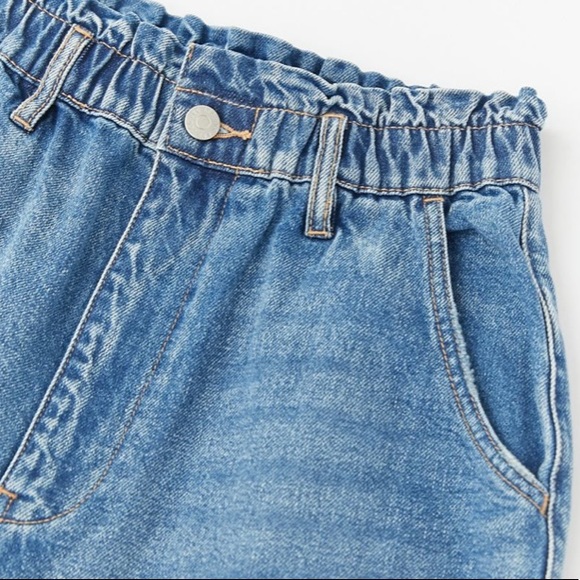 BDG Pull-On High-Waisted Mom Jean – Light Wash - Picture 7 of 9